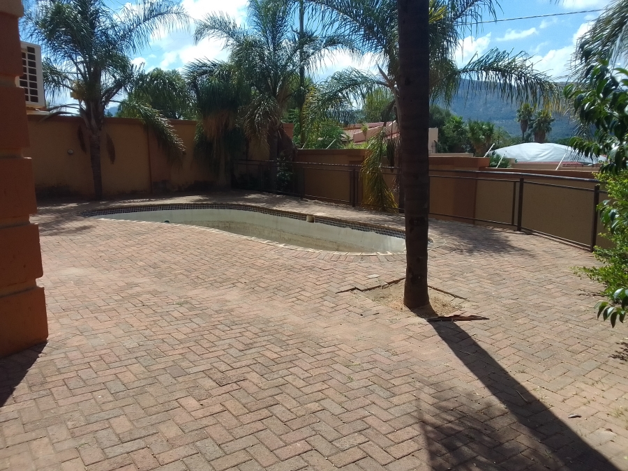 12 Bedroom Property for Sale in Olifantsnek North West